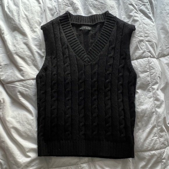 Shein V Neck Cable Knit Sweater Vest Color Black Size S - Picture 1 of 7